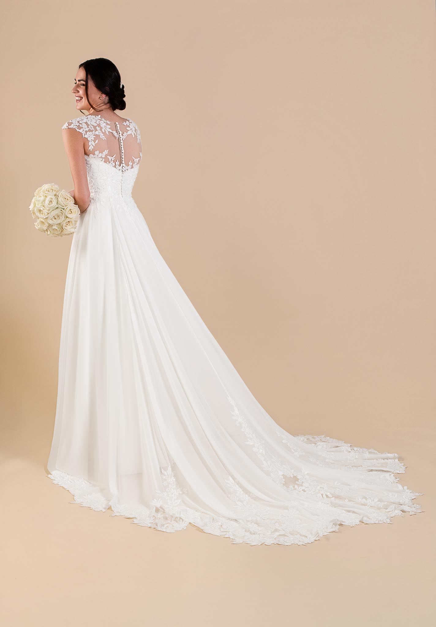 IDEALE-5259 Robe de mariée fluide idéale 2027 Eglantine