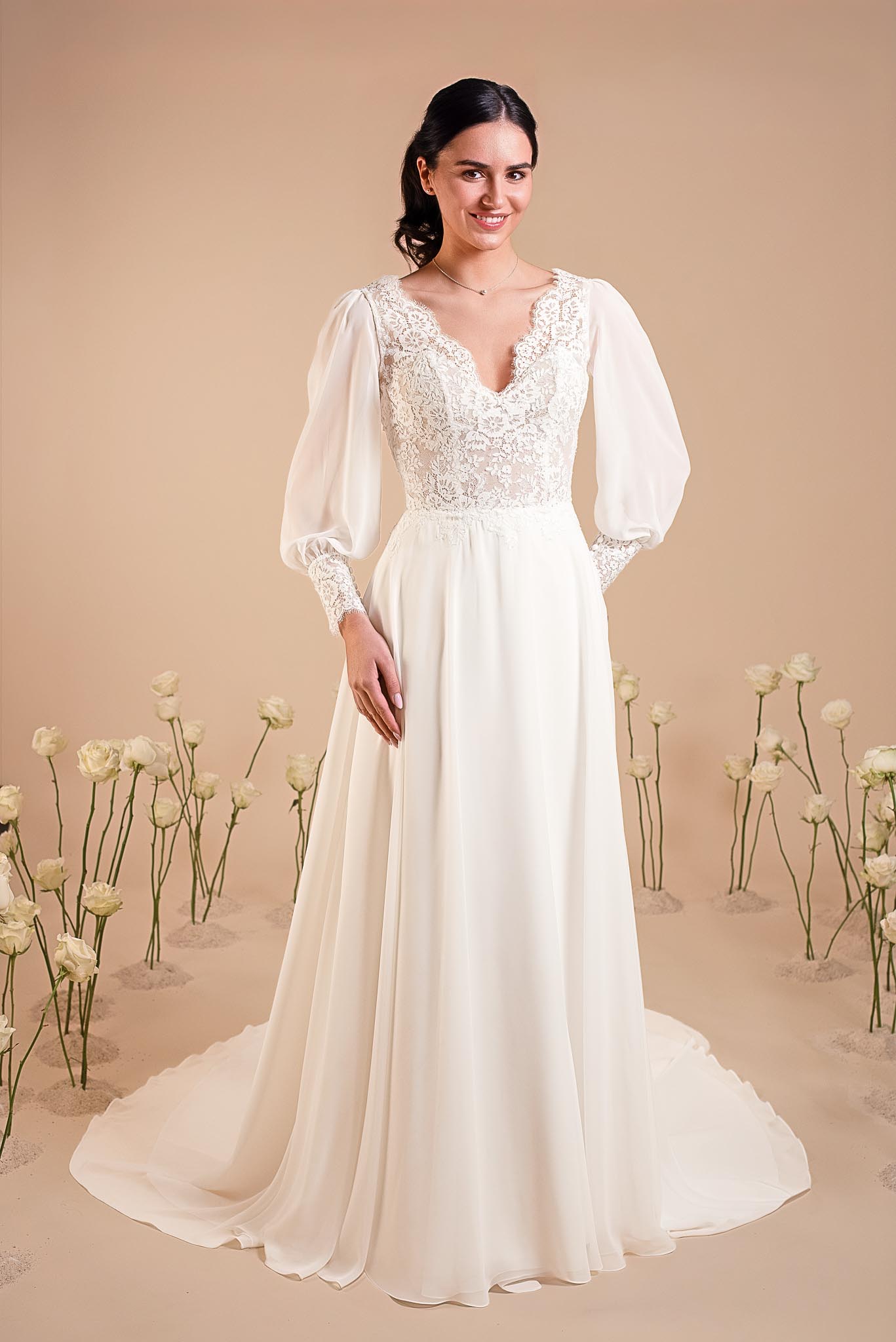 IRVANNA_DSC4178_(3) Robe de mariée Irvanna collection EGLANTINE 2027